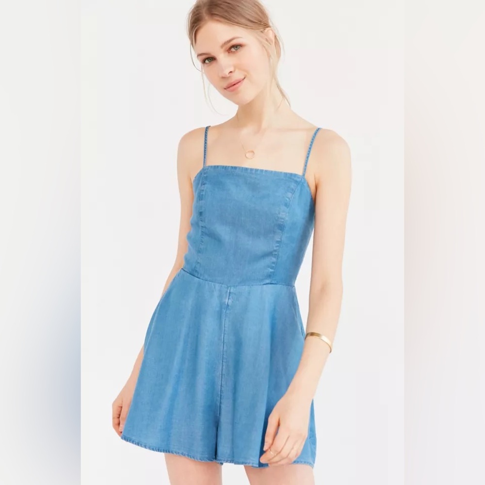 Kimchi Blue Knot Back Chambray Romper size 2